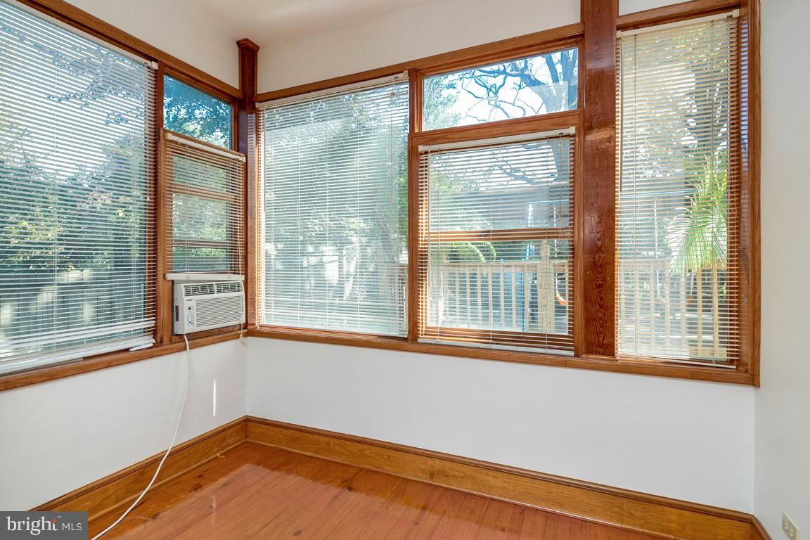 MT RAINIER - Residential