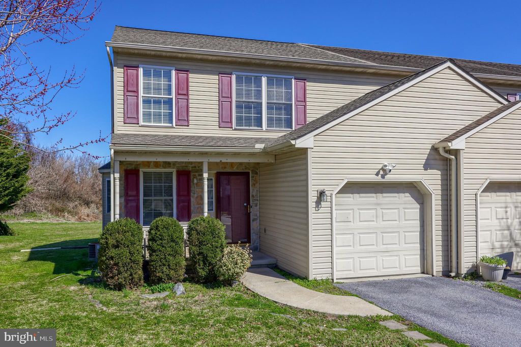 Photo of 1098 Sterling Place, Lancaster, PA 17603 (MLS # PALA2048098)