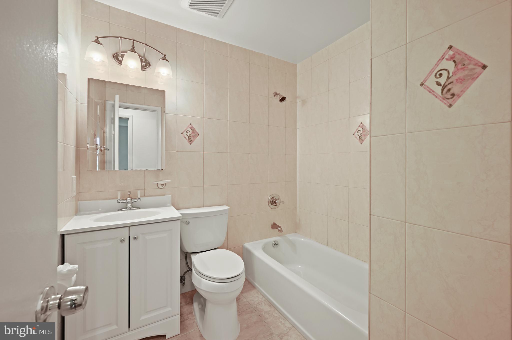 ROLLING HILLS - Residential Lease