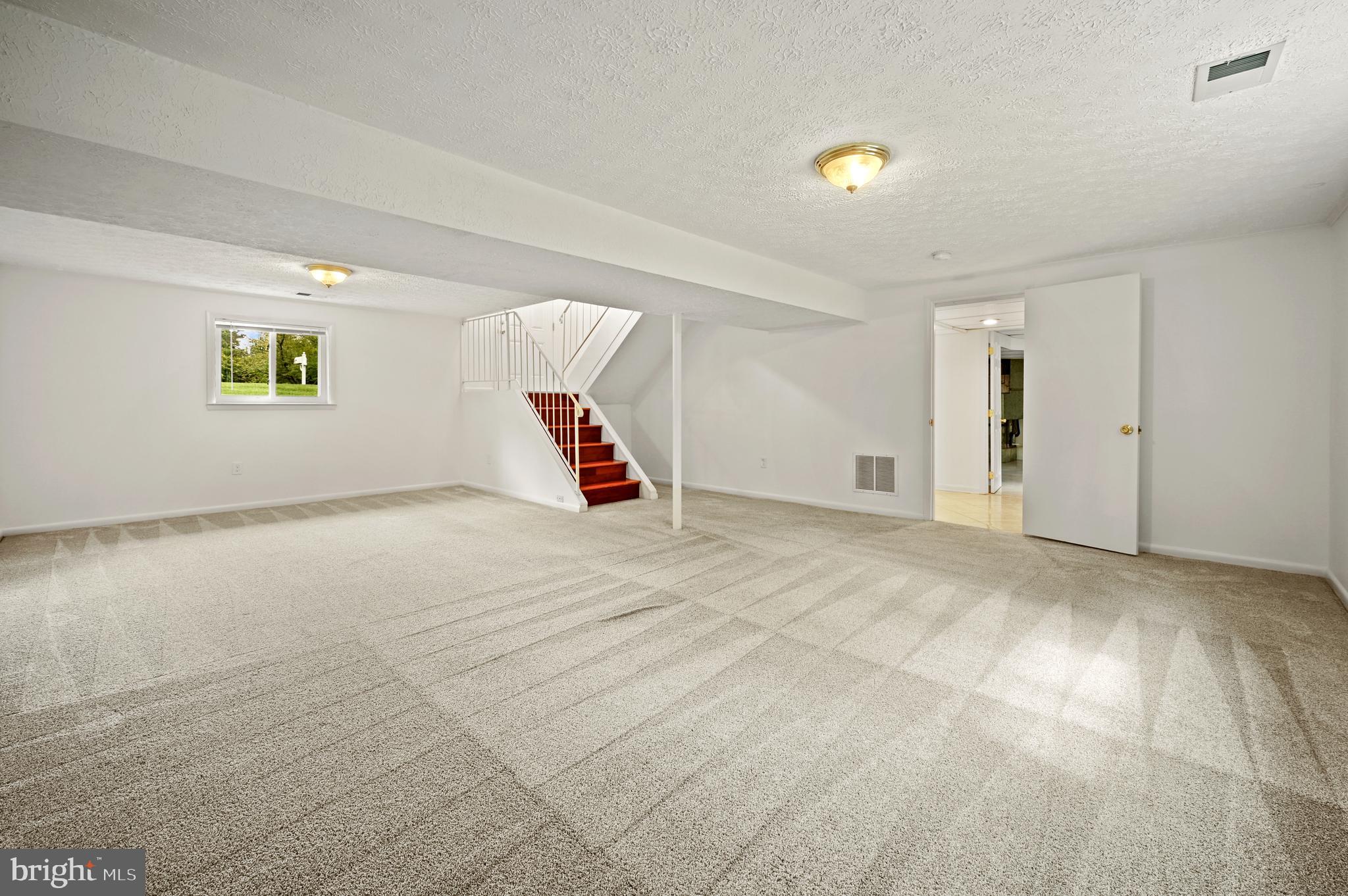 ROLLING HILLS - Residential Lease