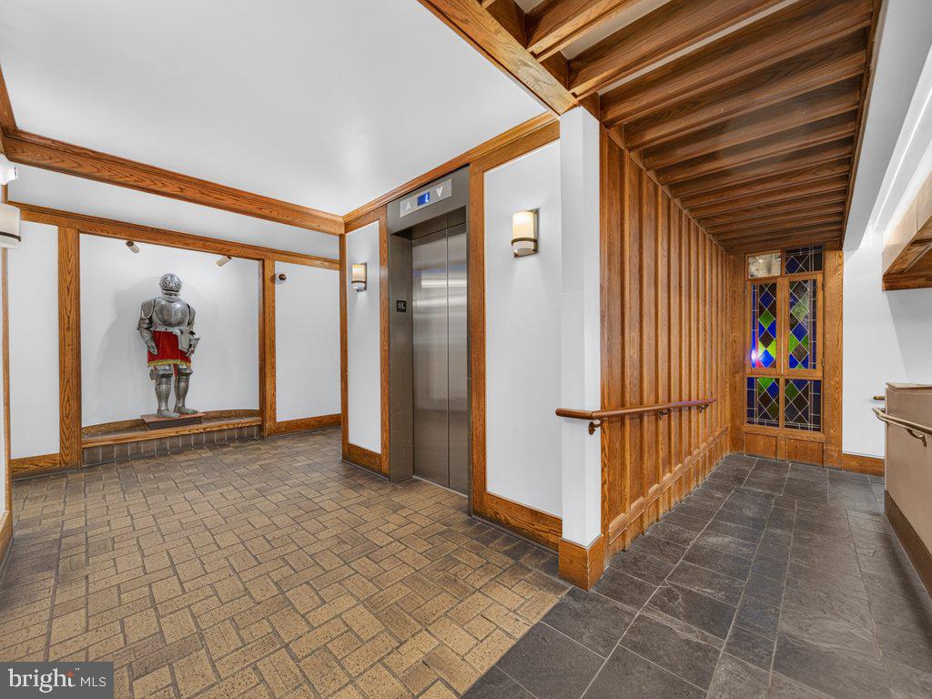 1280 21ST STREET NW 806
