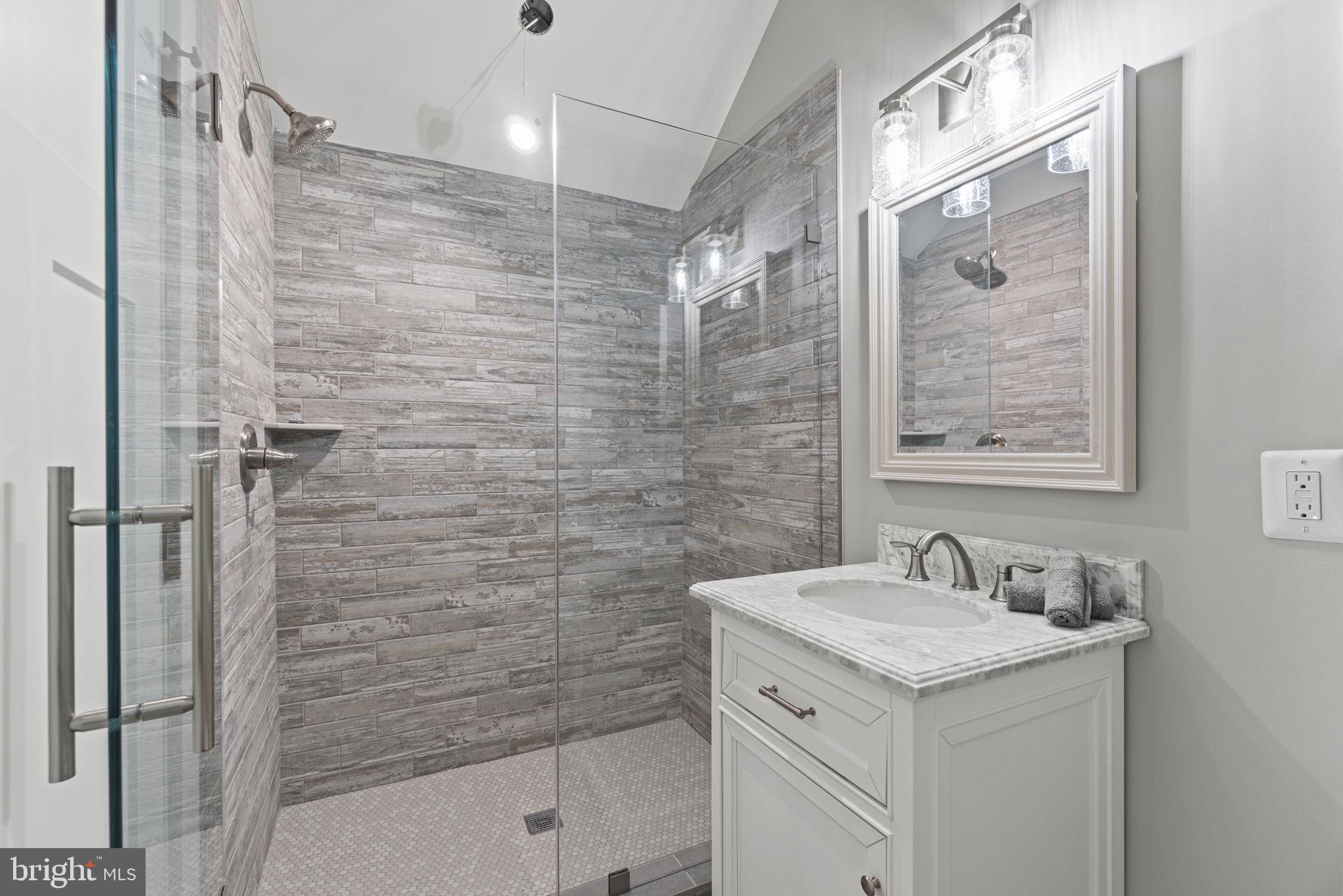 DEL RAY - Residential