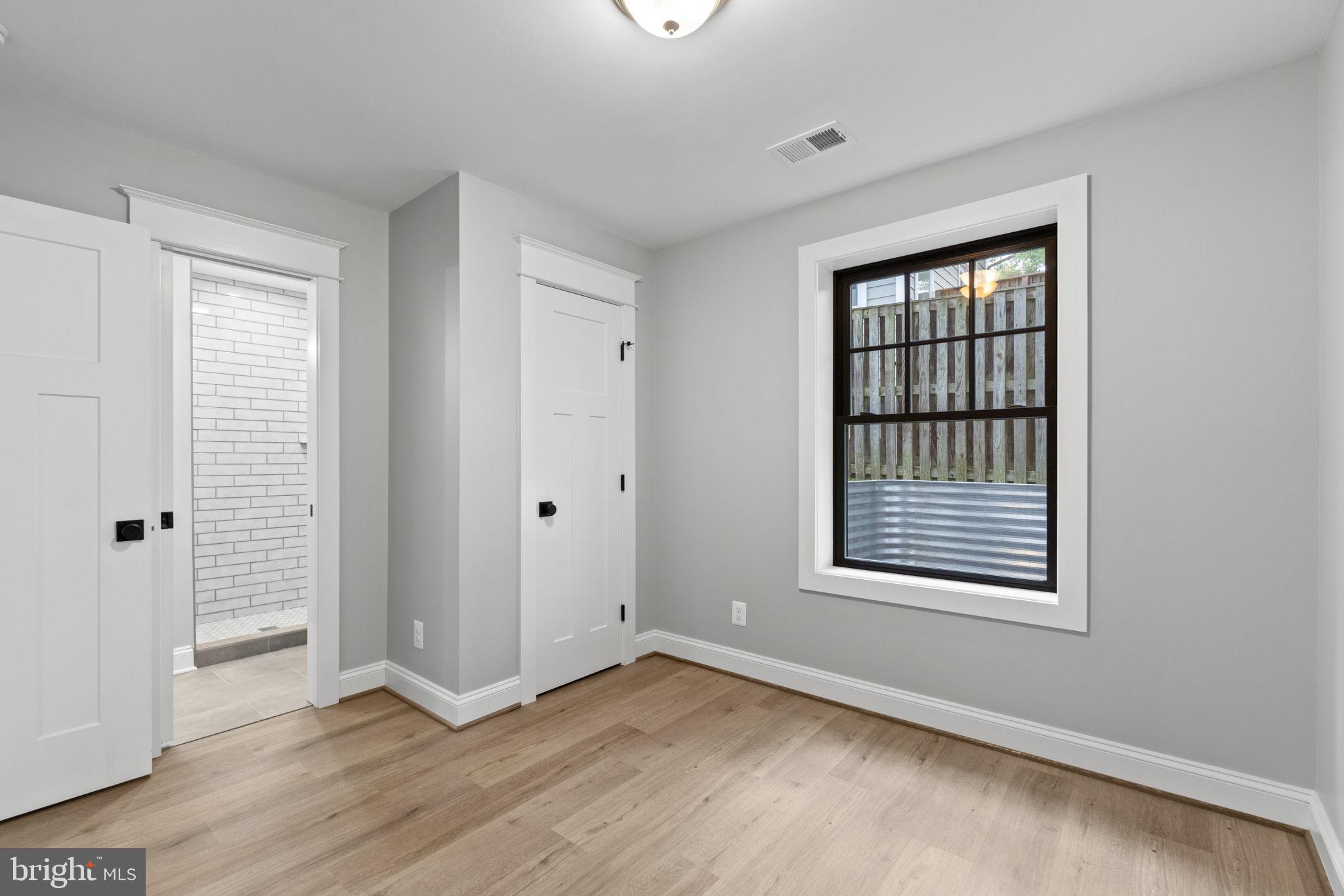 DEL RAY - Residential