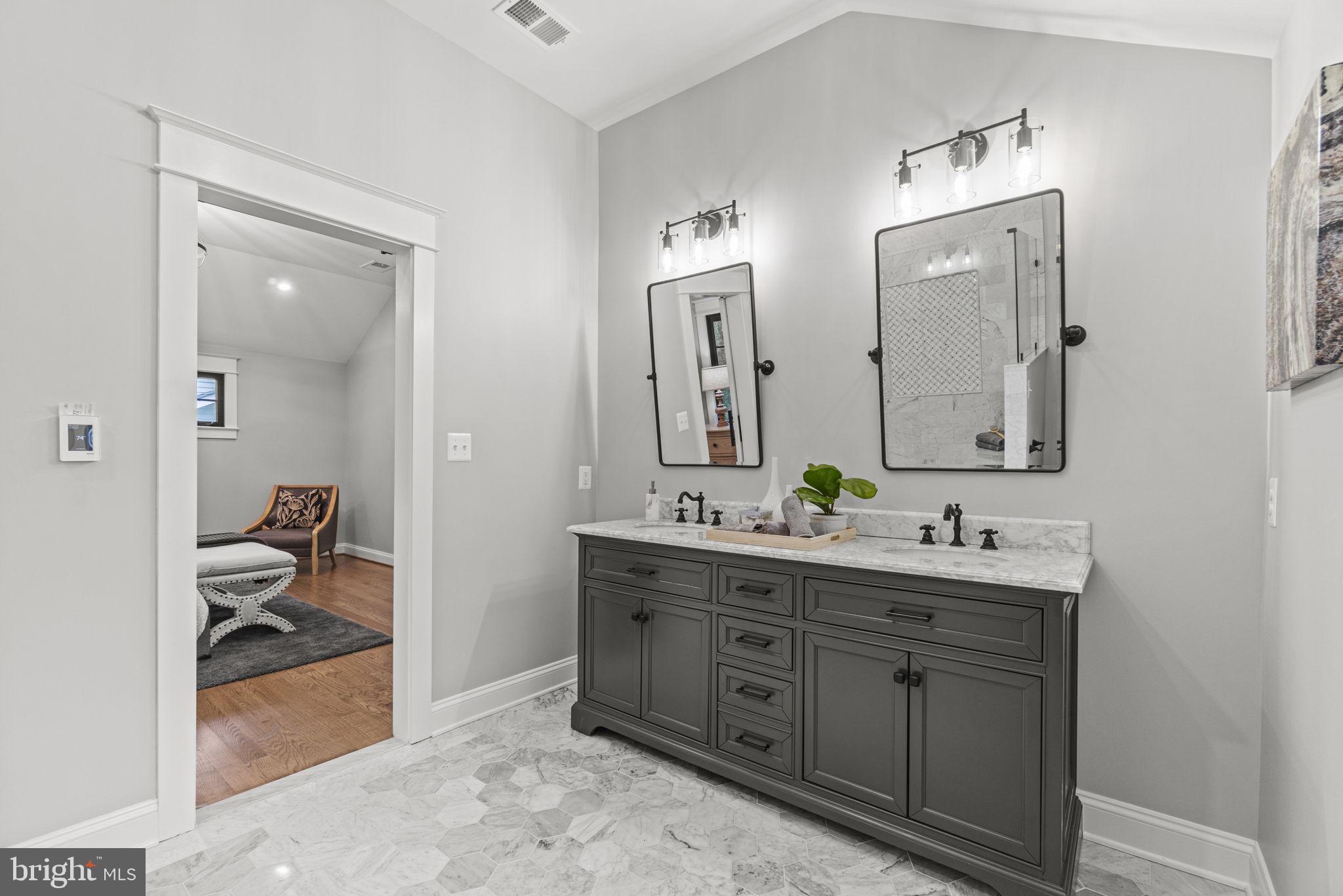 DEL RAY - Residential