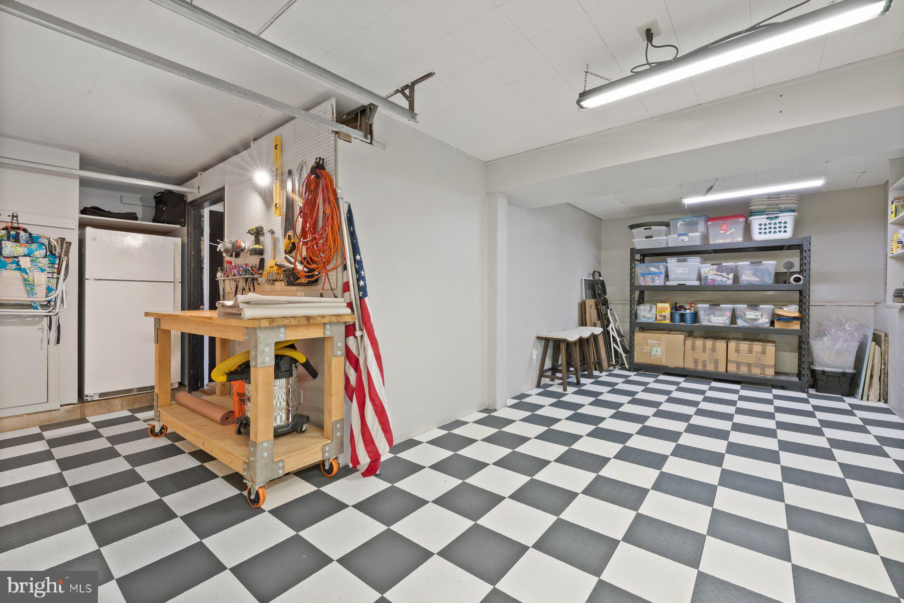 LAKEWOOD HILLS - Residential