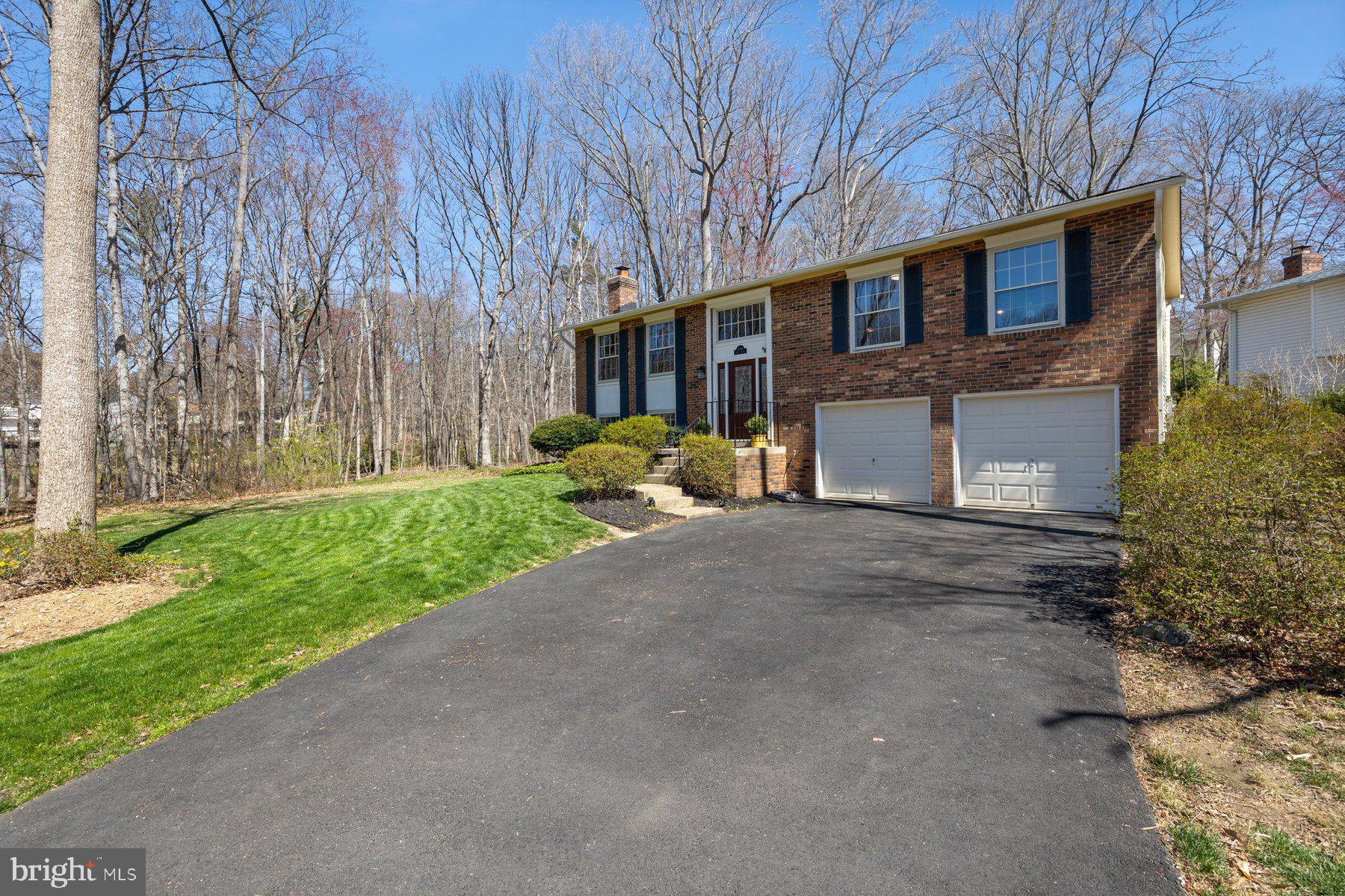 LAKEWOOD HILLS - Residential