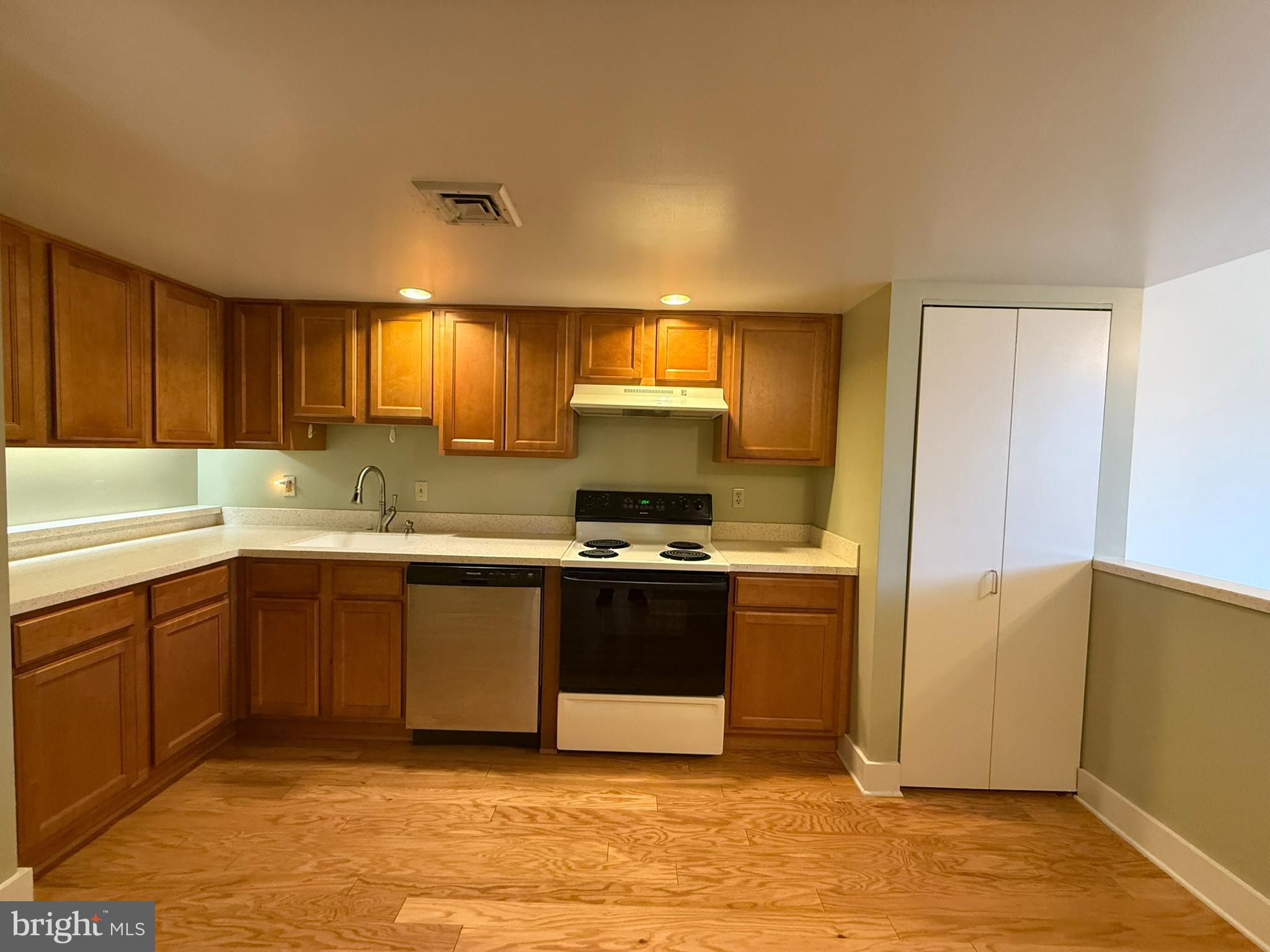 SCHOOLHOUSE CONDOS - Residential