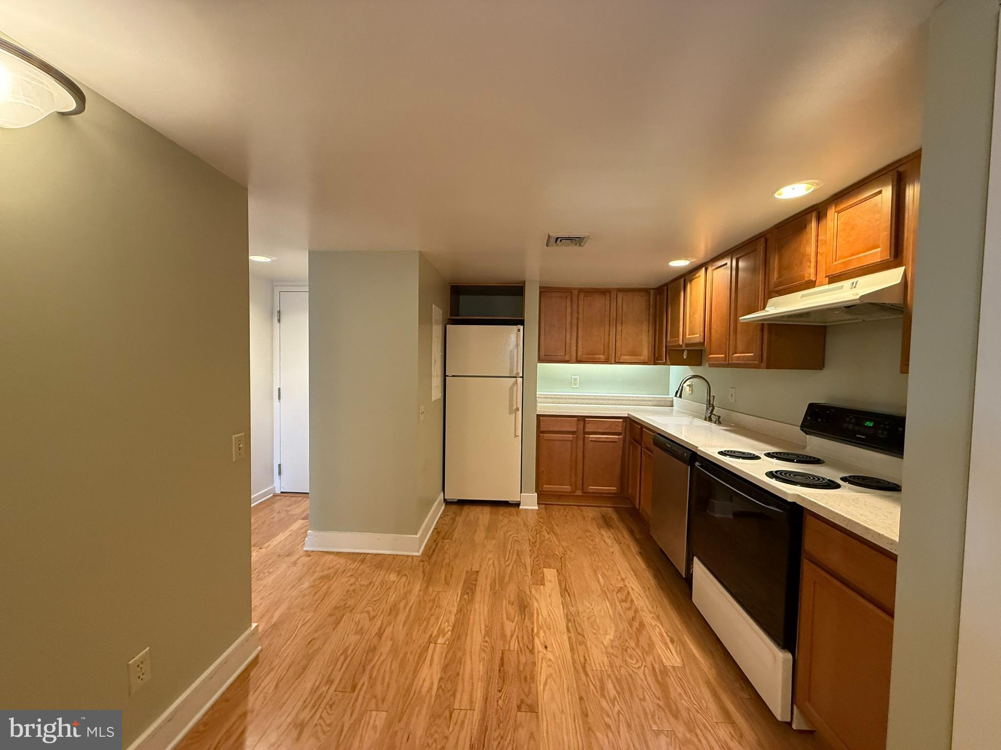 SCHOOLHOUSE CONDOS - Residential