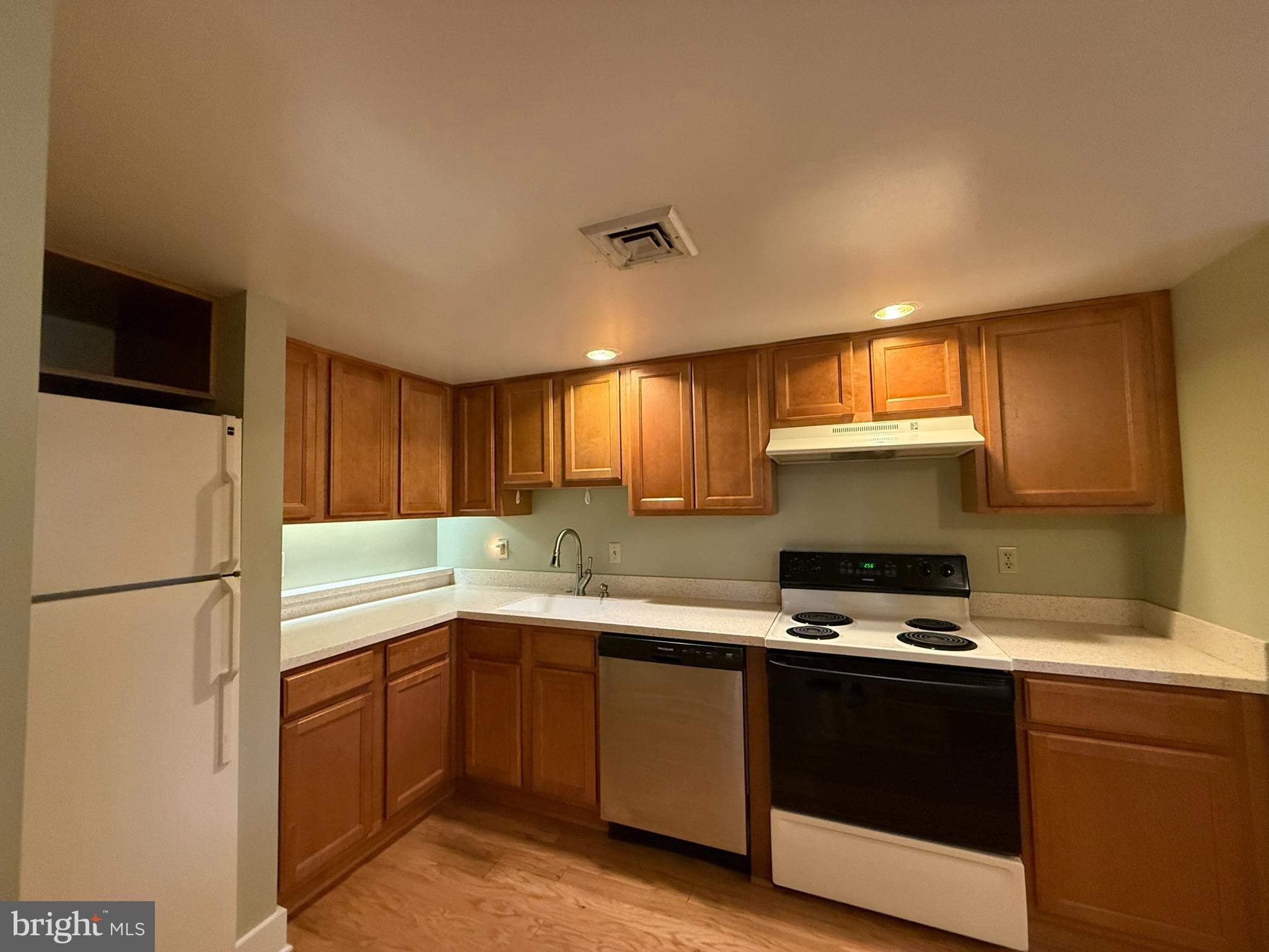 SCHOOLHOUSE CONDOS - Residential