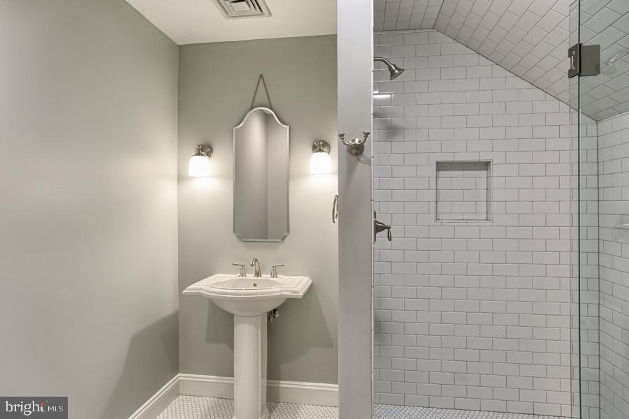 DEER CHASE ESTATES - Residential