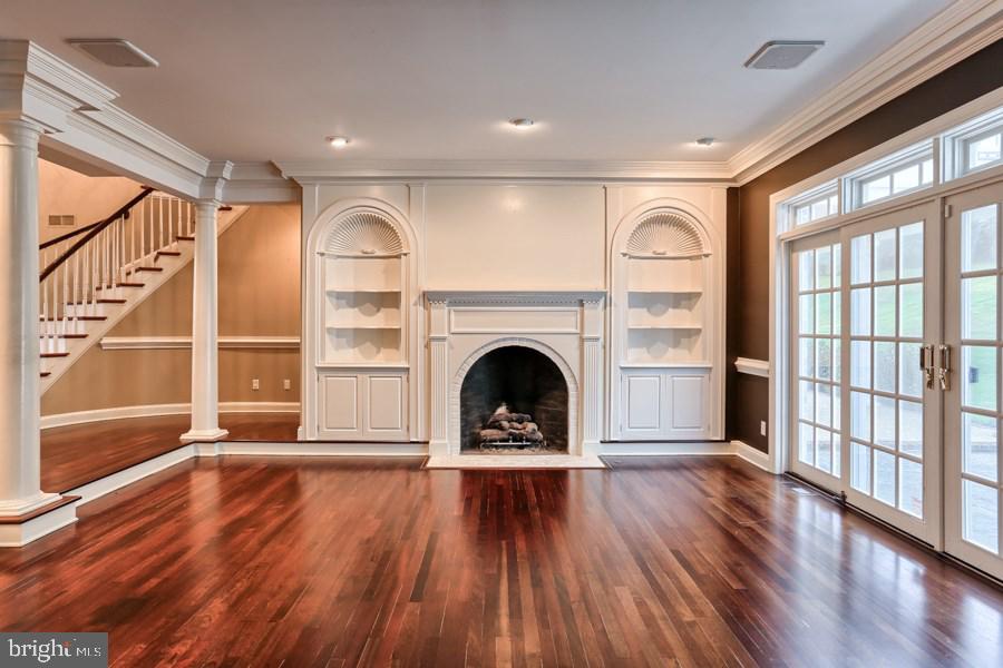 DEER CHASE ESTATES - Residential