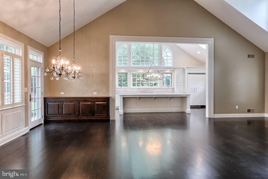 DEER CHASE ESTATES - Residential