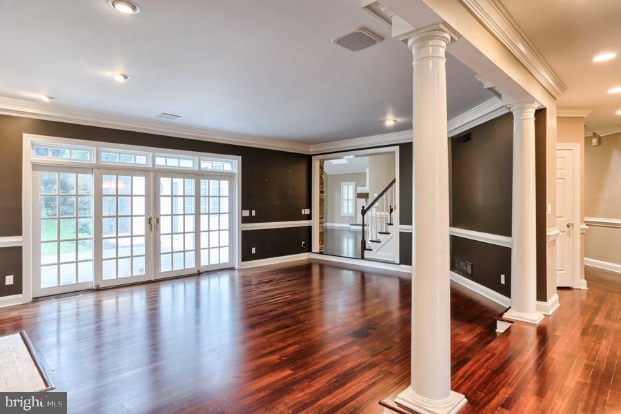 DEER CHASE ESTATES - Residential