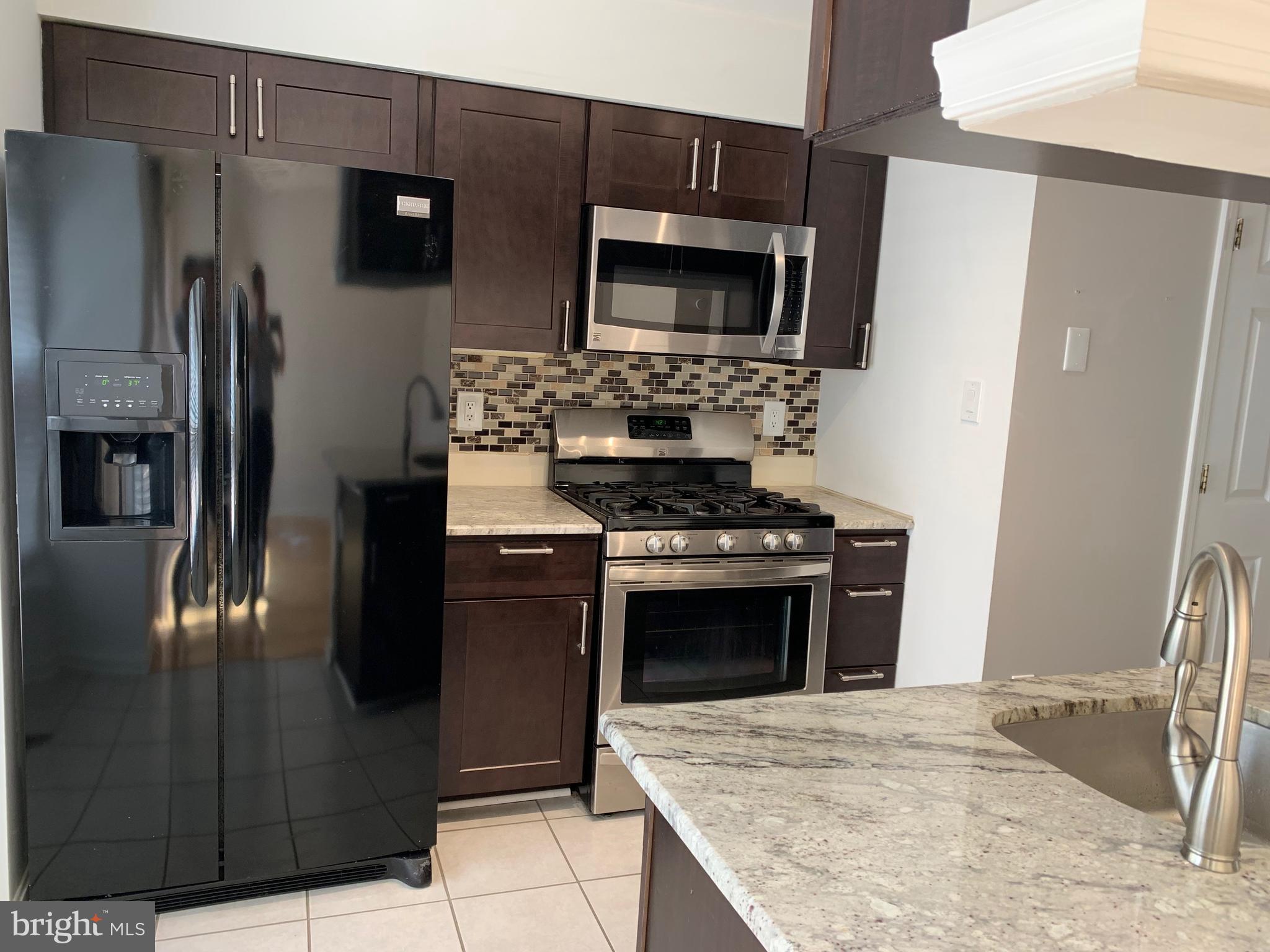 WOODGATE MANOR - Residential Lease