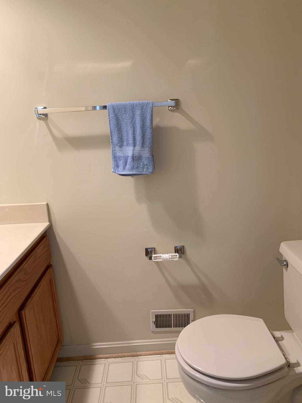 WOODGATE MANOR - Residential Lease