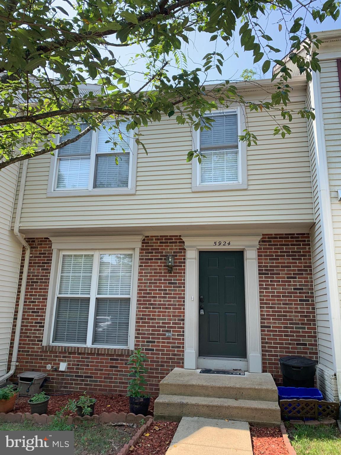 WOODGATE MANOR - Residential Lease