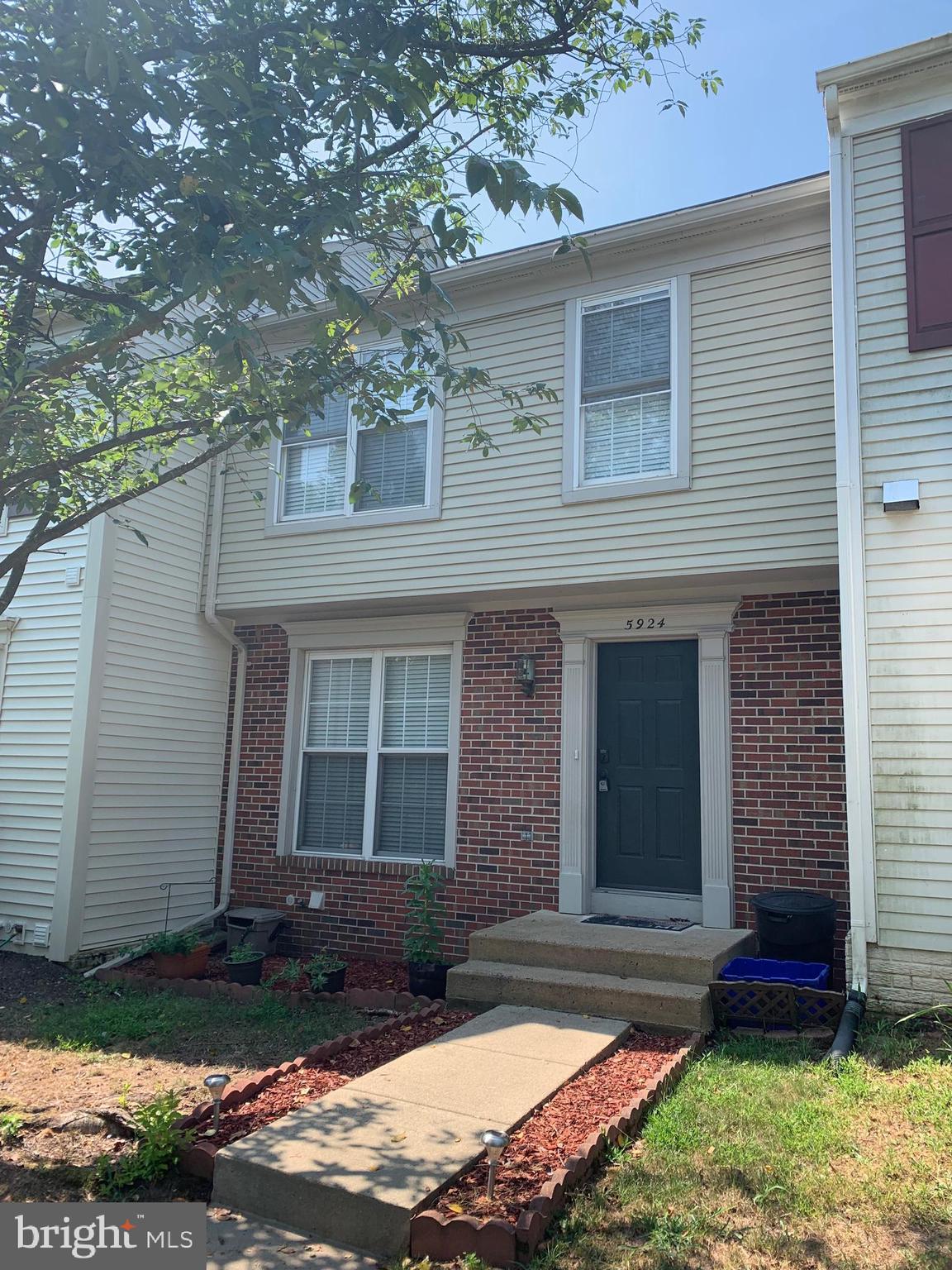 WOODGATE MANOR - Residential Lease