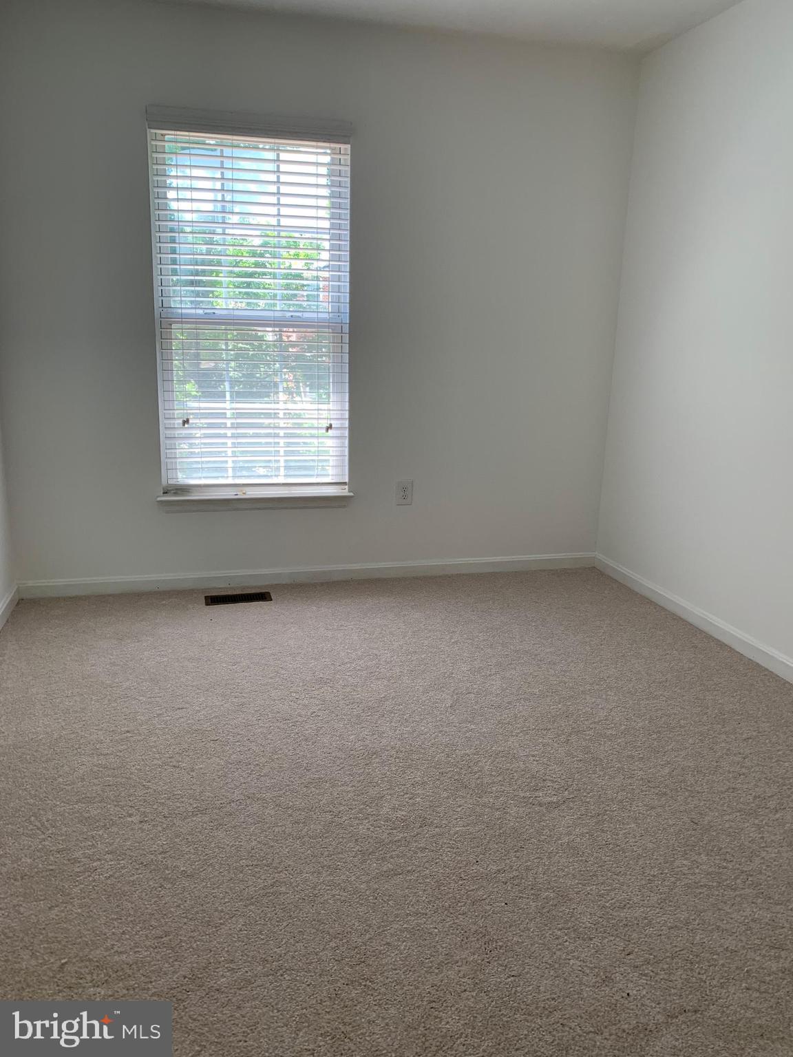 WOODGATE MANOR - Residential Lease