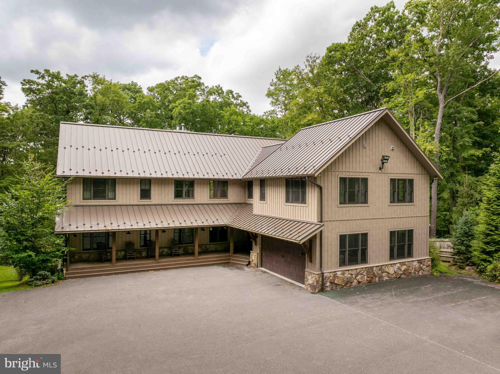 1131 LAKE SHORE DRIVE
