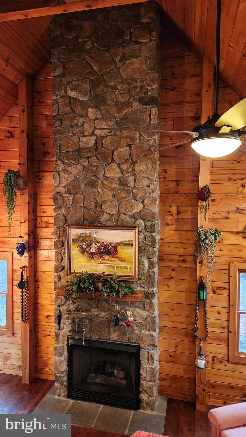 CATOCTIN ACRES - Residential