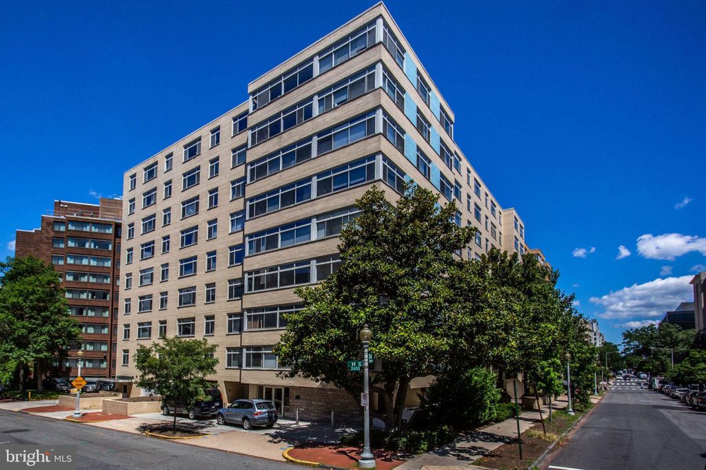 Photo of 2401 H Street NW #202, WASHINGTON, DC 20037 (MLS # DCDC2251424)