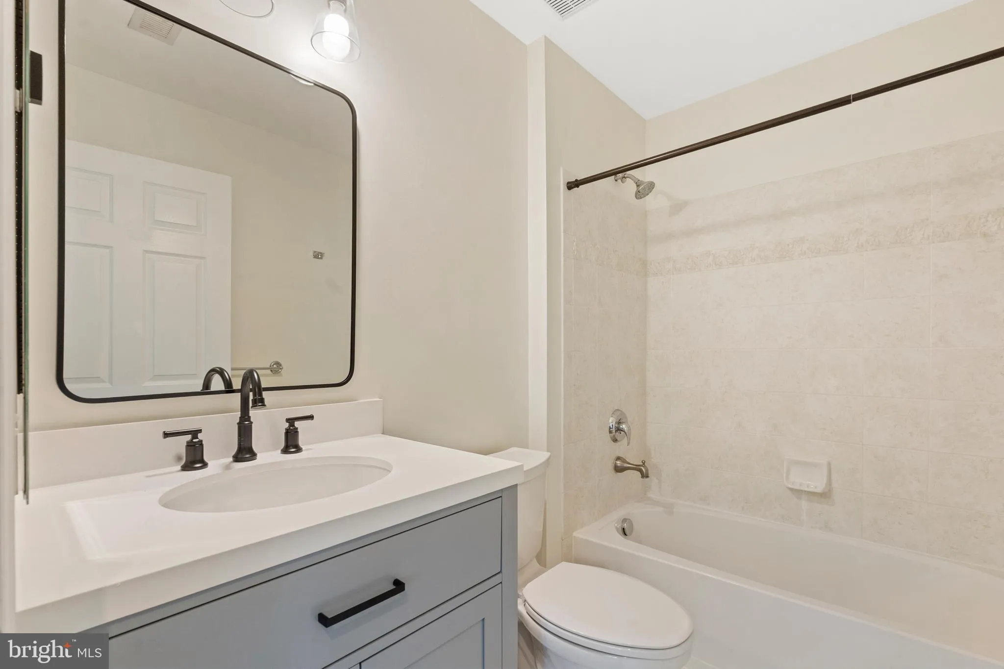 Cinnaminson, New Jersey 08077, United States, 3 Bedrooms Bedrooms, ,3 BathroomsBathrooms,Residential,Active,218684