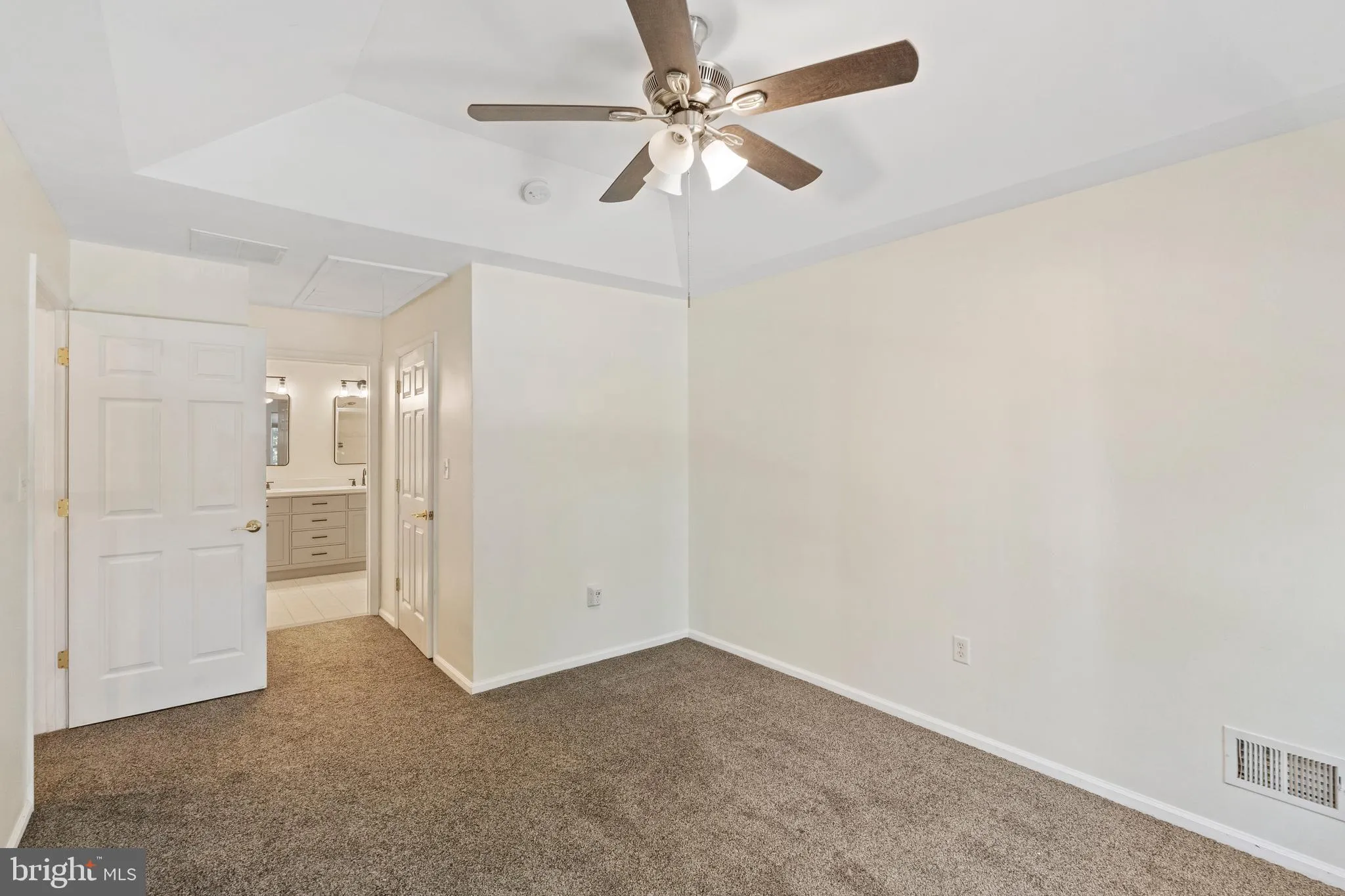 Cinnaminson, New Jersey 08077, United States, 3 Bedrooms Bedrooms, ,3 BathroomsBathrooms,Residential,Active,218684