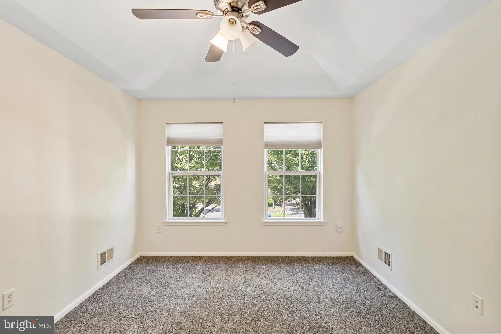 Cinnaminson, New Jersey 08077, United States, 3 Bedrooms Bedrooms, ,3 BathroomsBathrooms,Residential,Active,218684