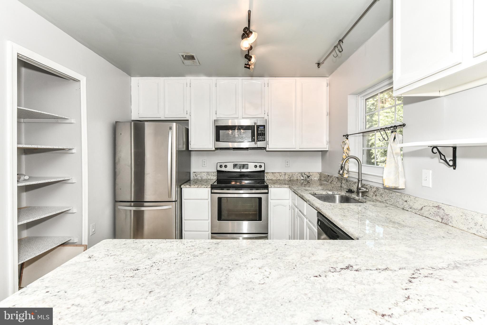 FRANKLIN FARM - Residential Lease