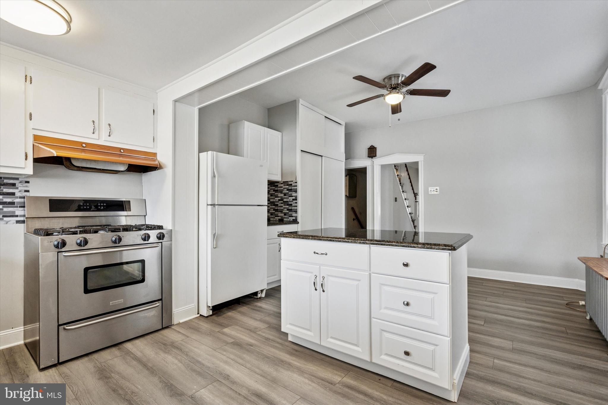 PORT RICHMOND - Residential