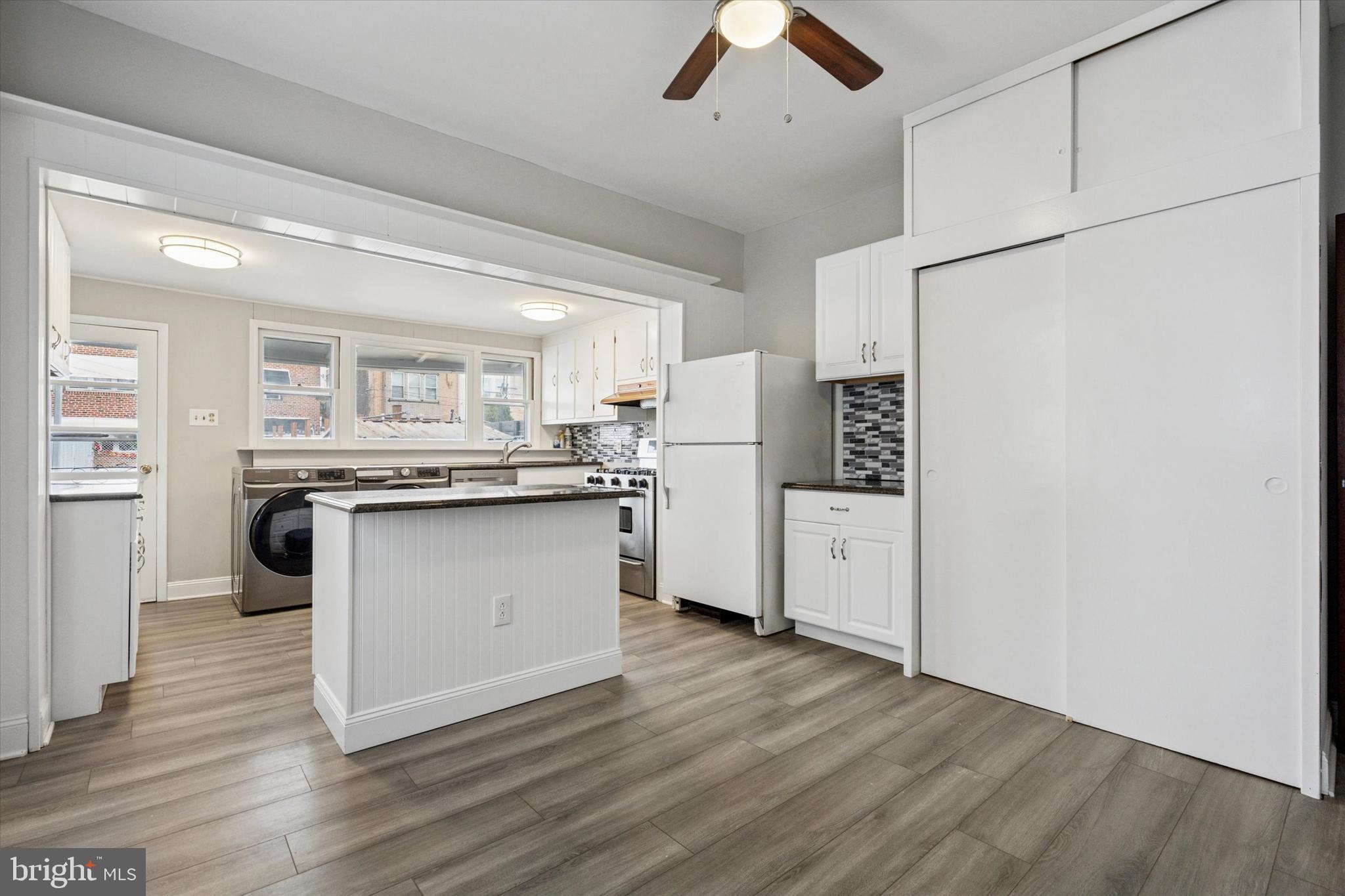 PORT RICHMOND - Residential