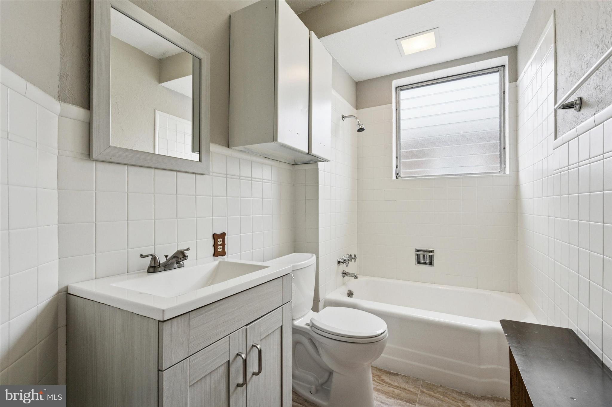 PORT RICHMOND - Residential