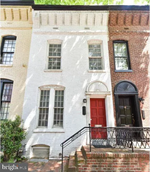 1027 30th Street NW, Washington, DC 20007