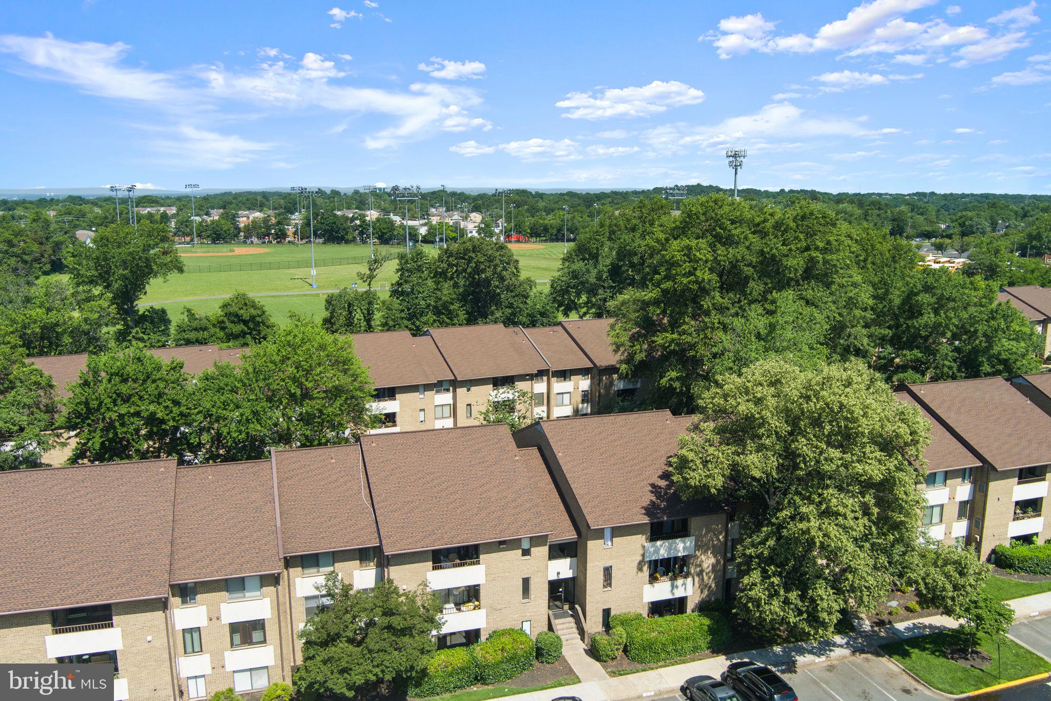 JEFFERSON MEWS - Residential
