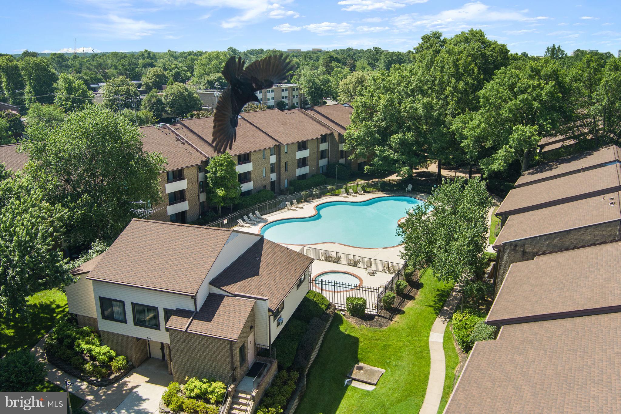 JEFFERSON MEWS - Residential