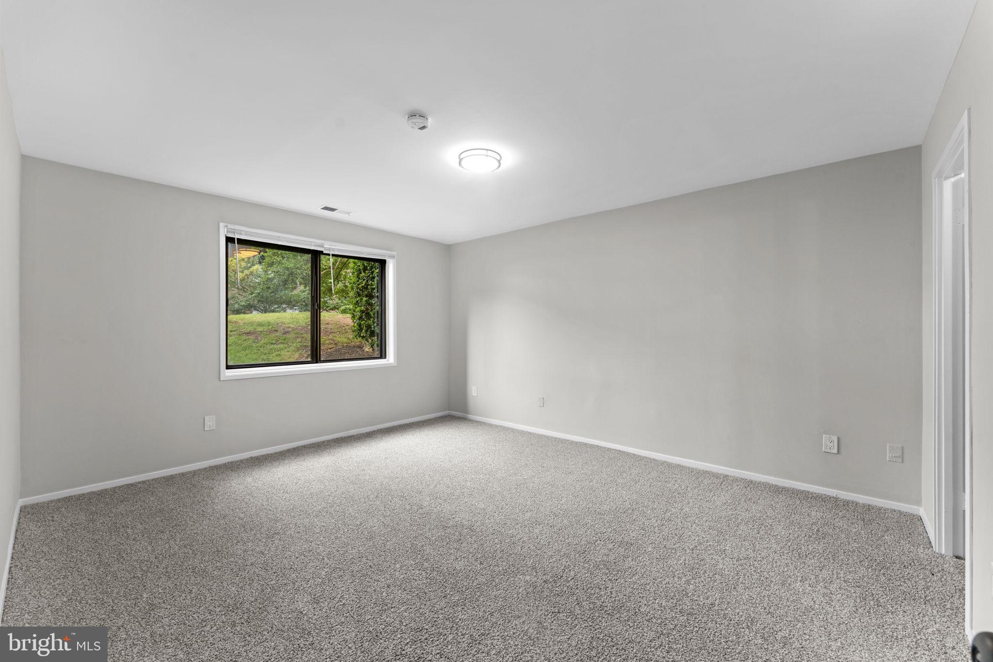 JEFFERSON MEWS - Residential