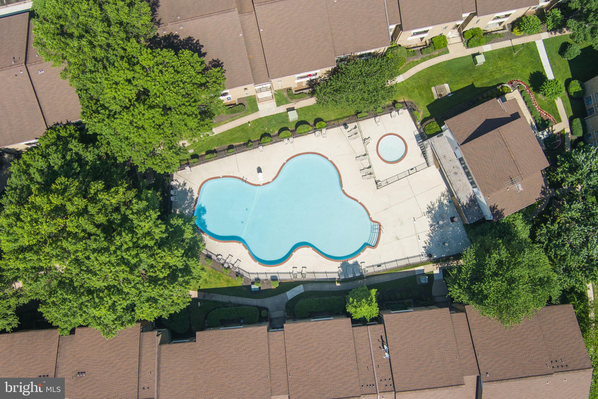 JEFFERSON MEWS - Residential