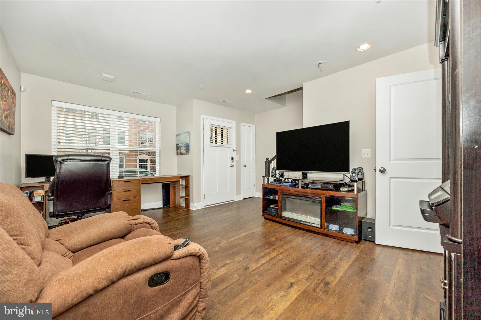 WESTVIEW SOUTH - Residential