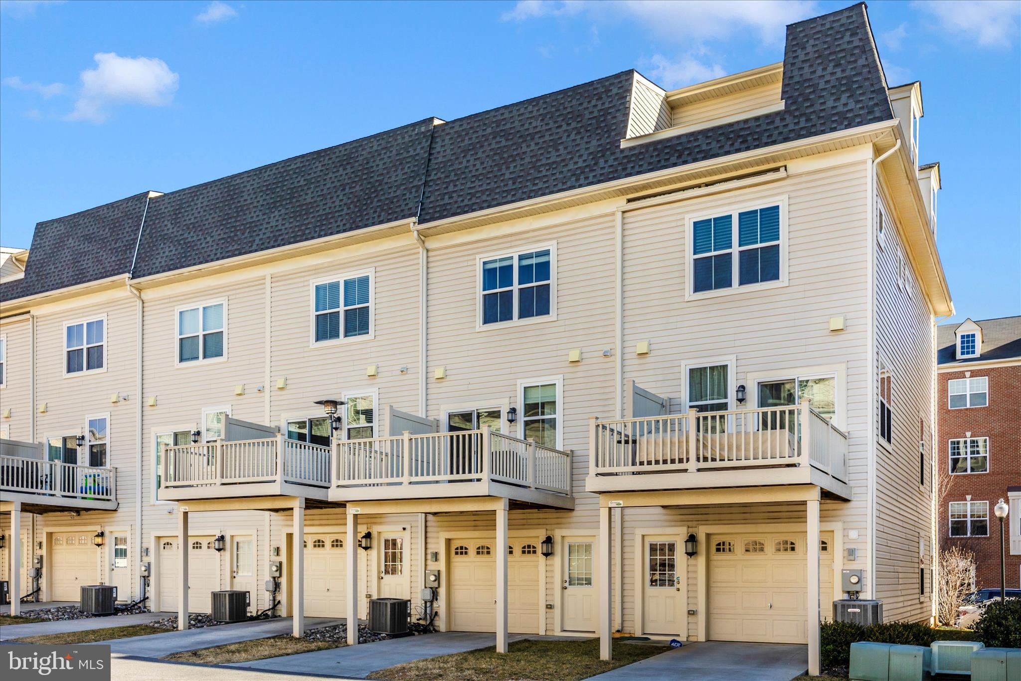 WESTVIEW SOUTH - Residential