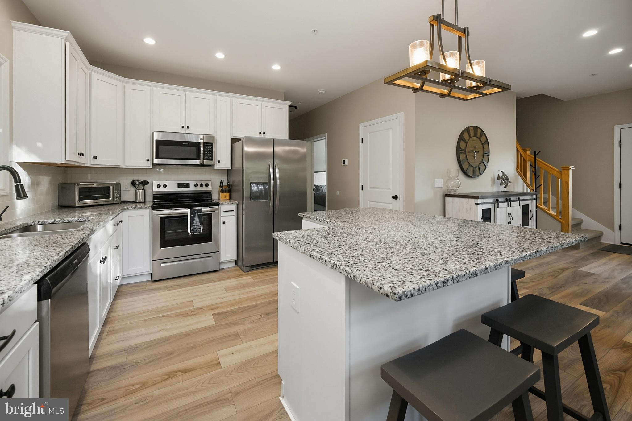 113 MOUNTAINVIEW COURT