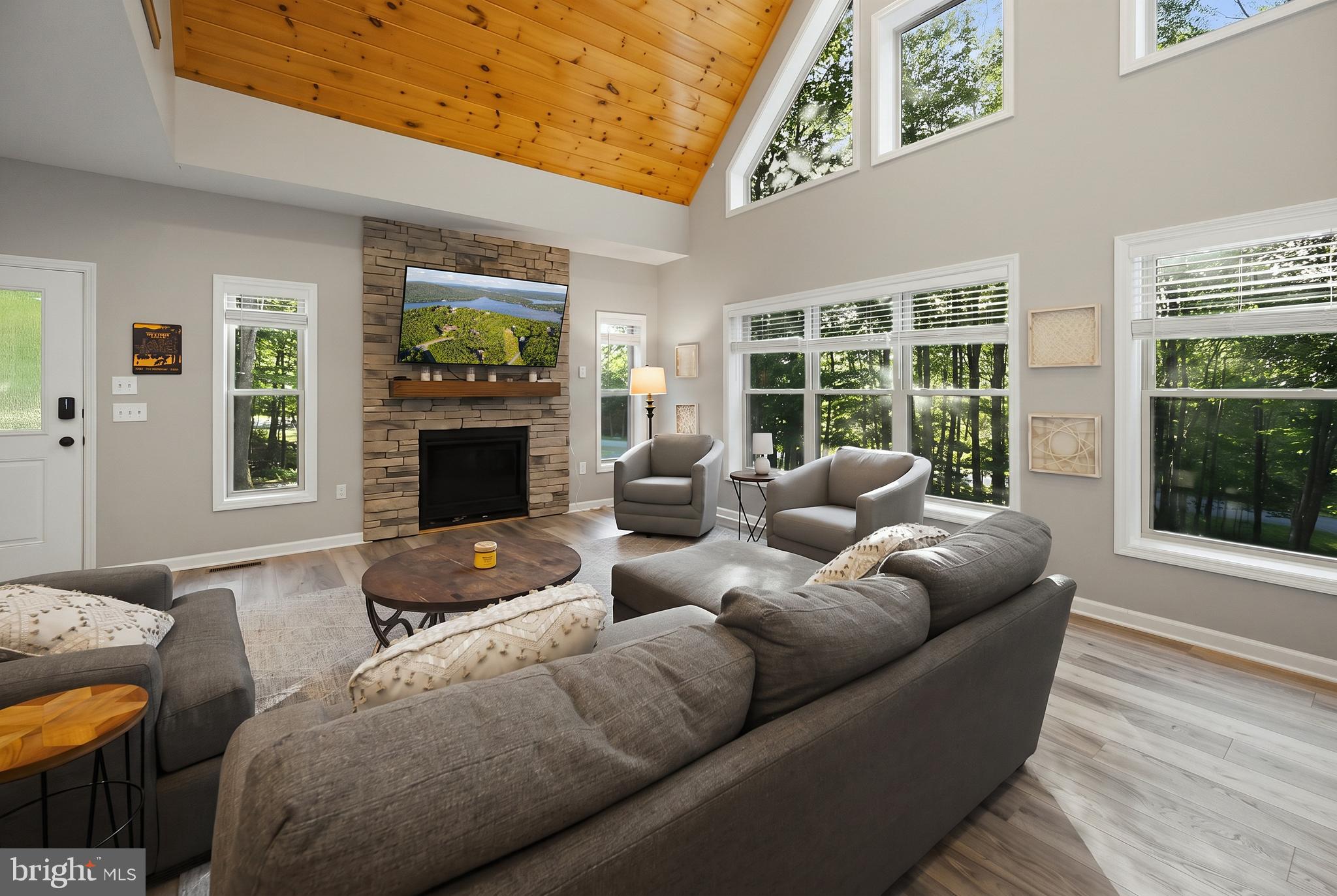 113 MOUNTAINVIEW COURT