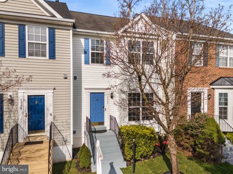 Photo of 8602 Diver Court, BRISTOW, VA 20136 (MLS # VAPW2114854)
