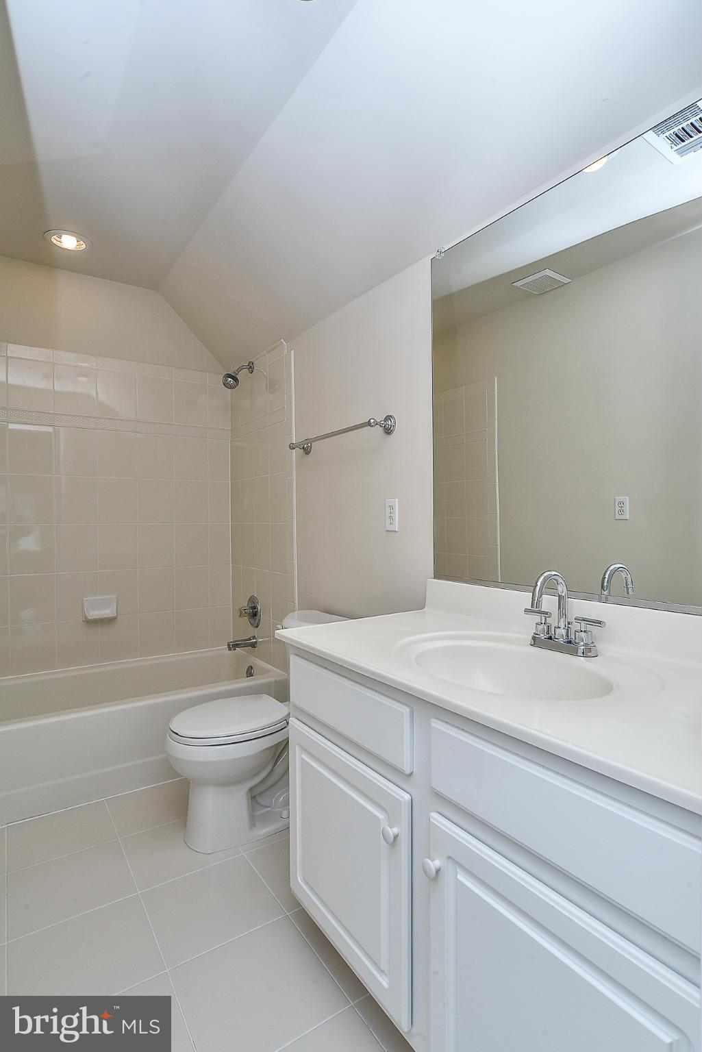 JOHN LEARY - Residential