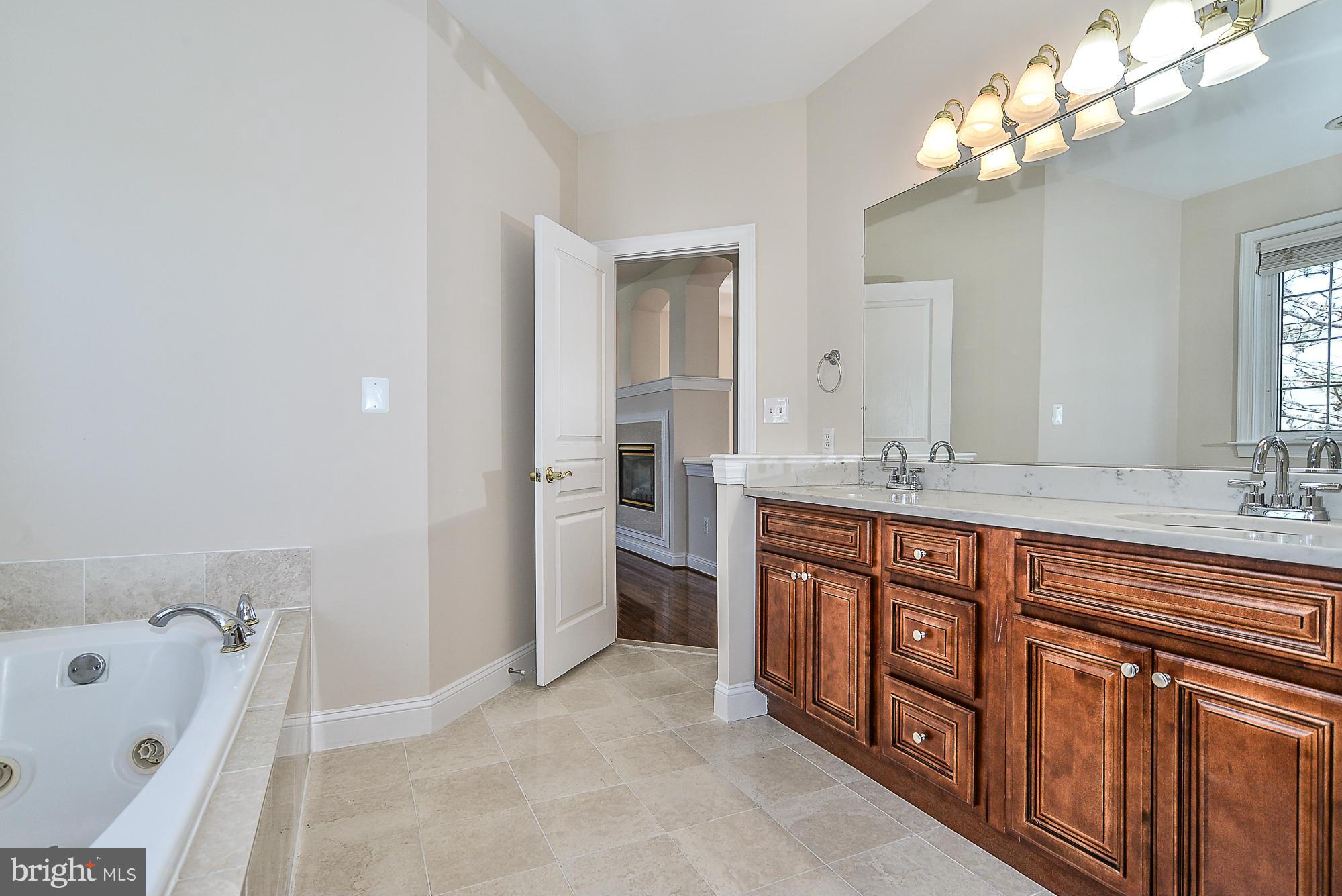 JOHN LEARY - Residential