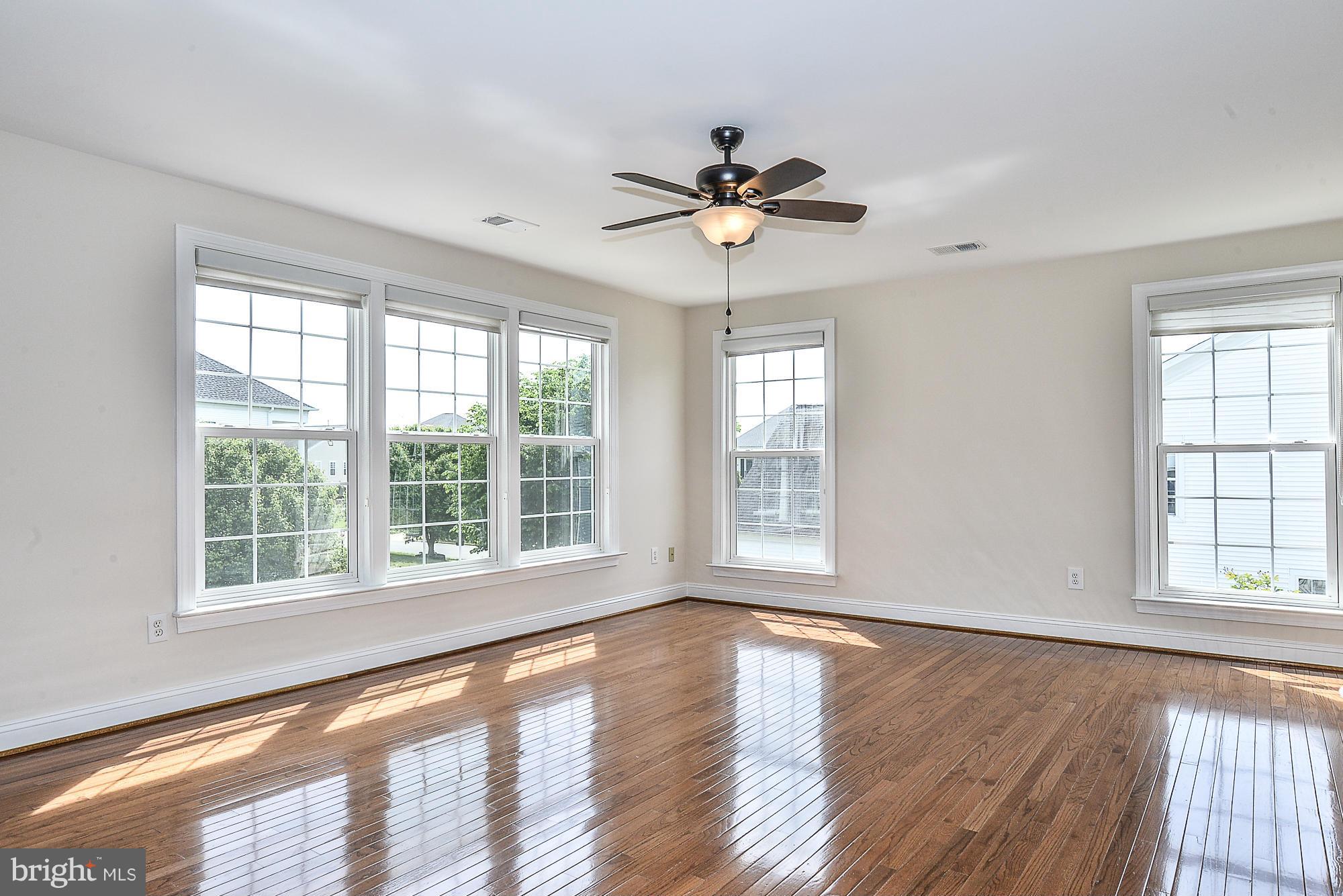 JOHN LEARY - Residential