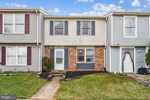 Photo of 10119 Statesboro Court, MANASSAS, VA 20109 (MLS # VAPW2114868)