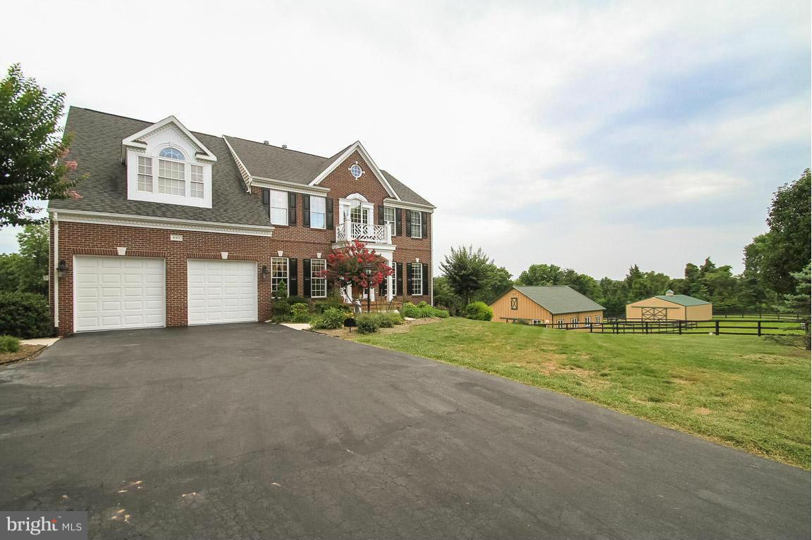 WATERLOO FARMS - Farm