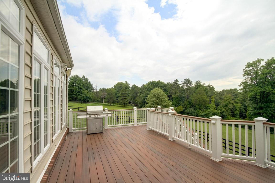 WATERLOO FARMS - Farm