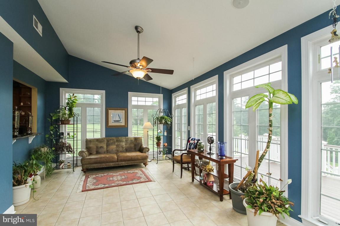 WATERLOO FARMS - Farm