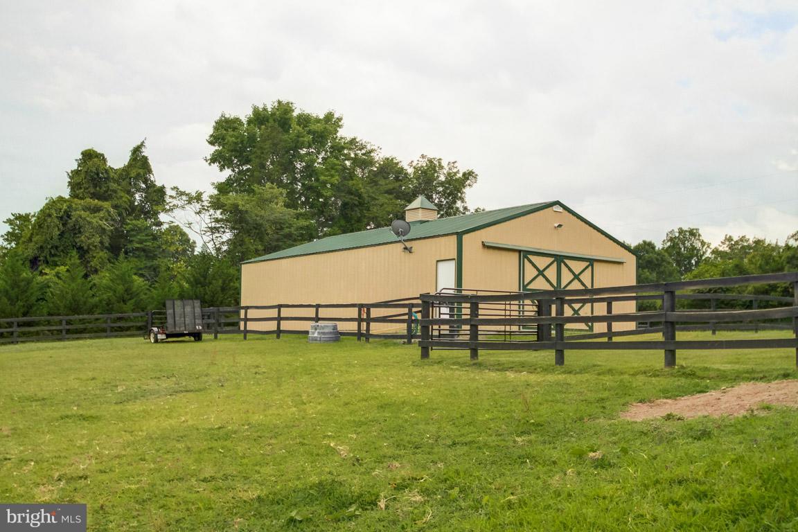 WATERLOO FARMS - Farm